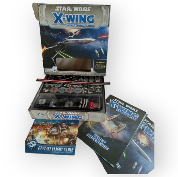 STAR Wars X-Wing Miniatures Game 2-player Starter Box Set - Picture 9 of 10